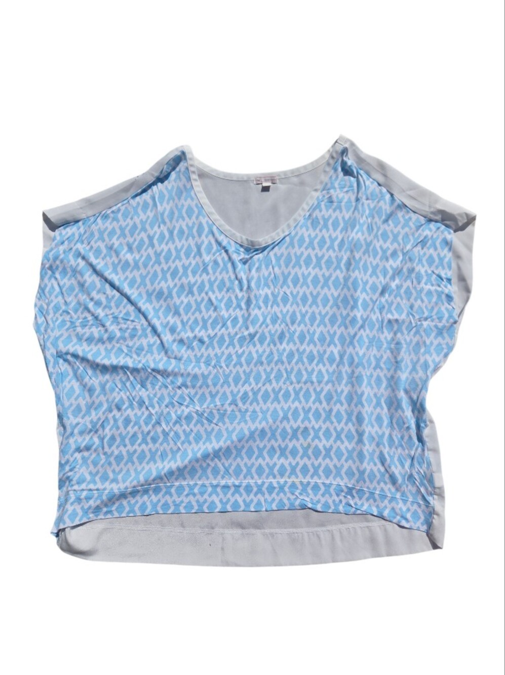 Gap White And Blue Patterned Blouse Size L